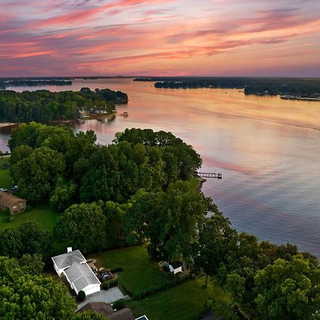 Lakefront Living Mooresville Ngoại thất bức ảnh