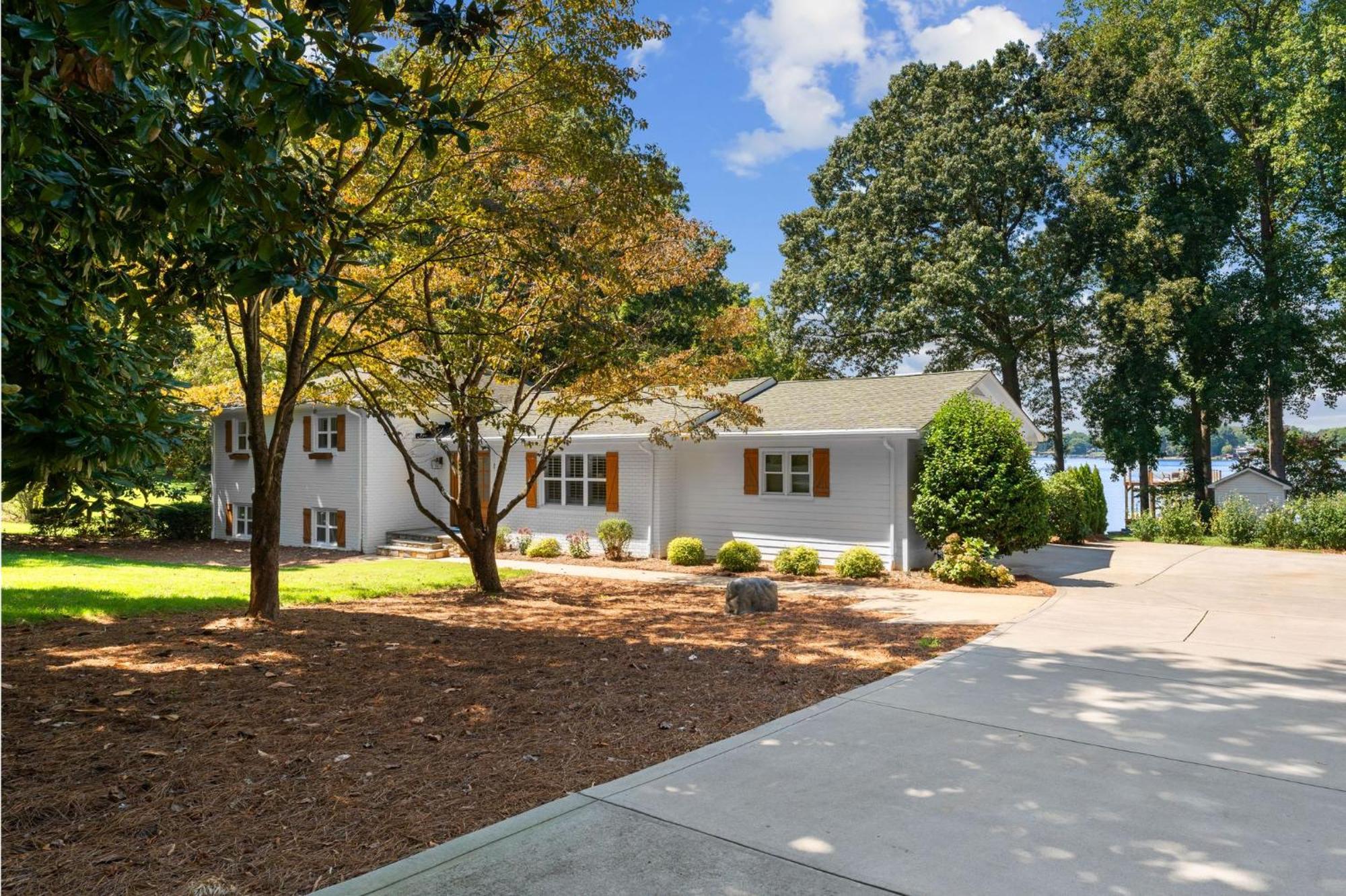 Lakefront Living Mooresville Ngoại thất bức ảnh