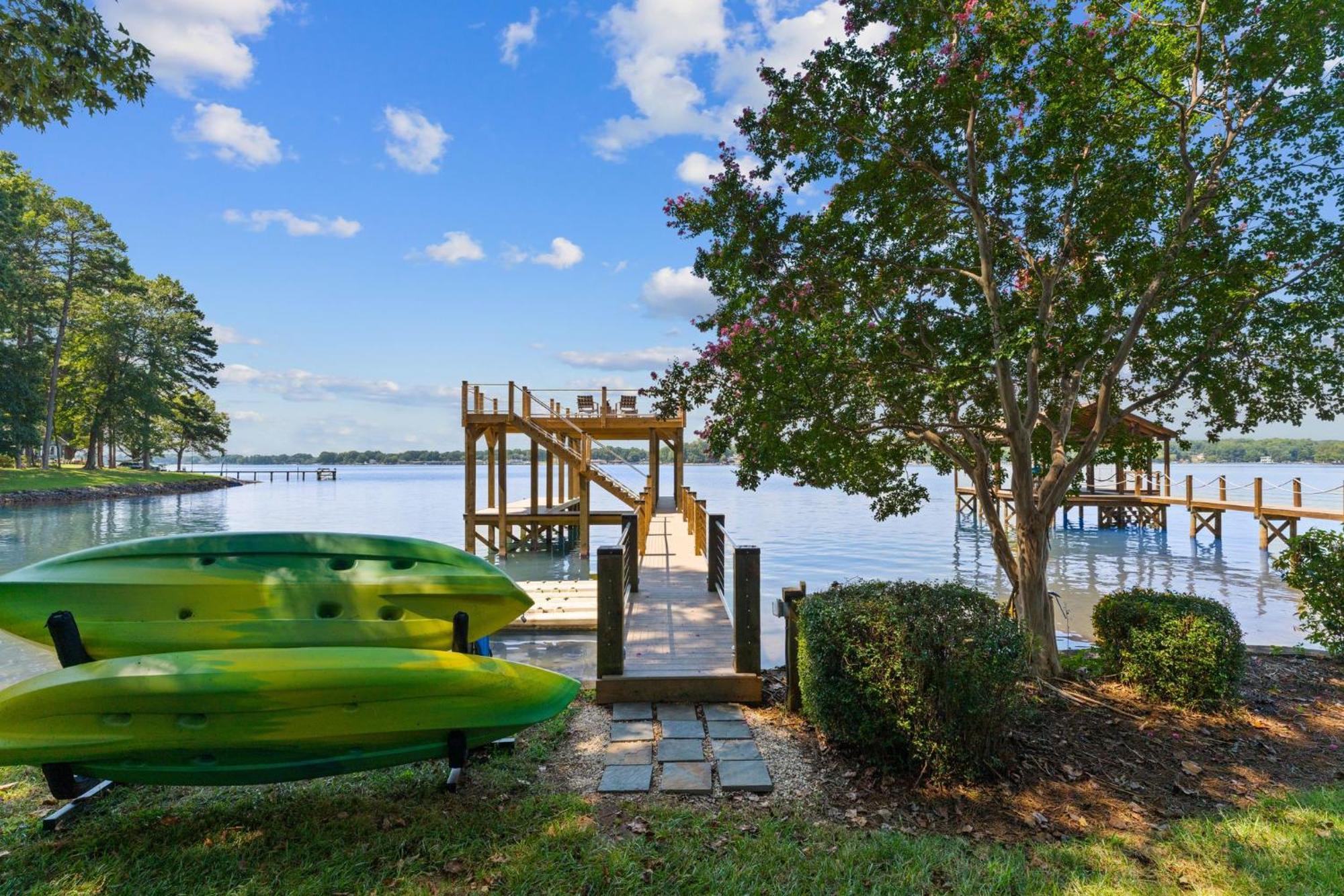 Lakefront Living Mooresville Ngoại thất bức ảnh